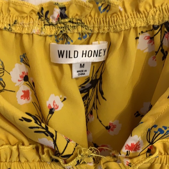 Mendocino Floral Cropped Top. - Picture 4 of 4